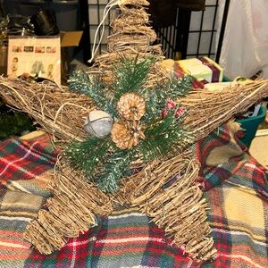 5 sided star with led lights.  Perfect to hang on the door.